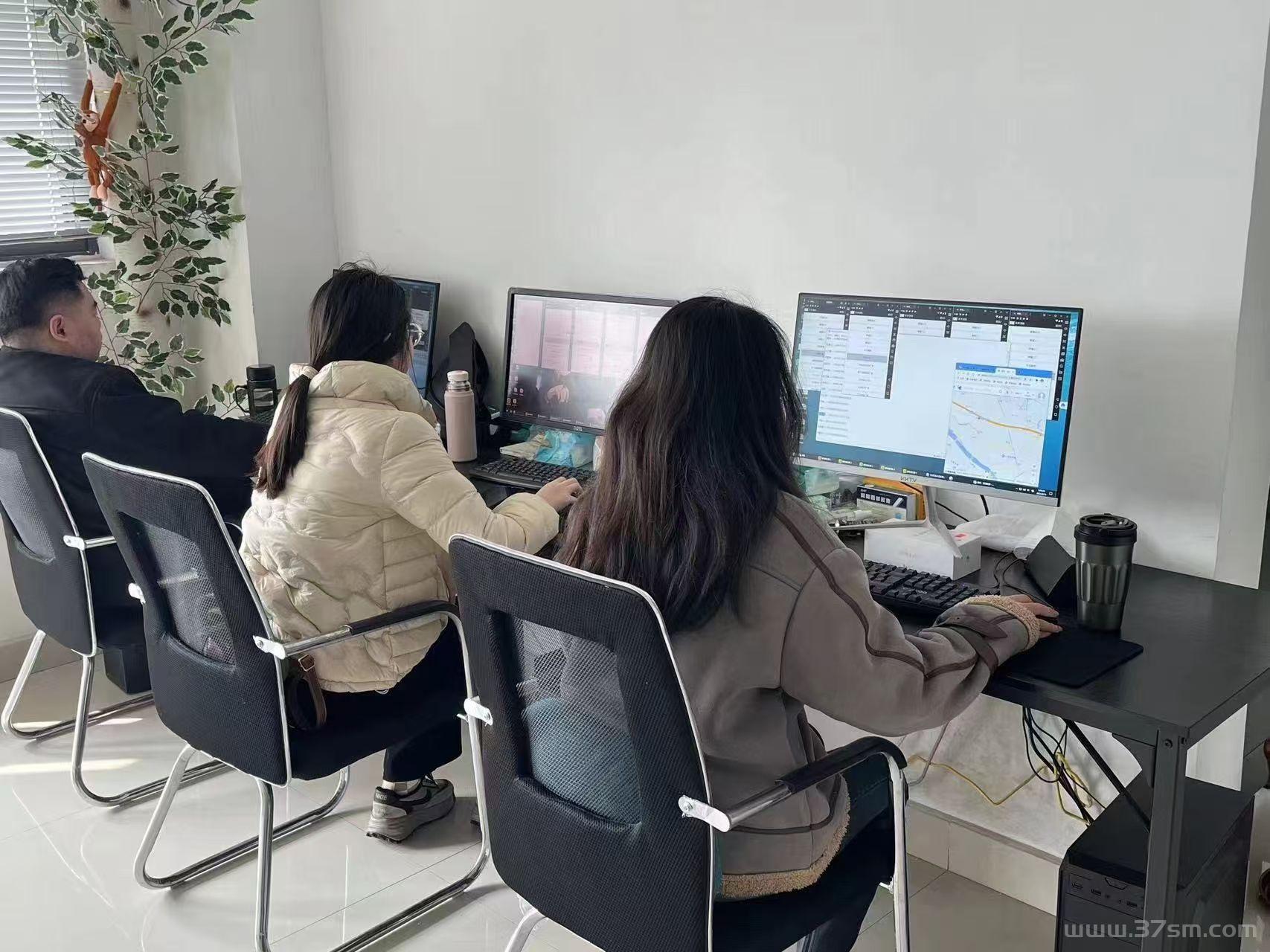 美团客服项目，月收益2W+，长久 稳定，工作室 可批量复制(1)