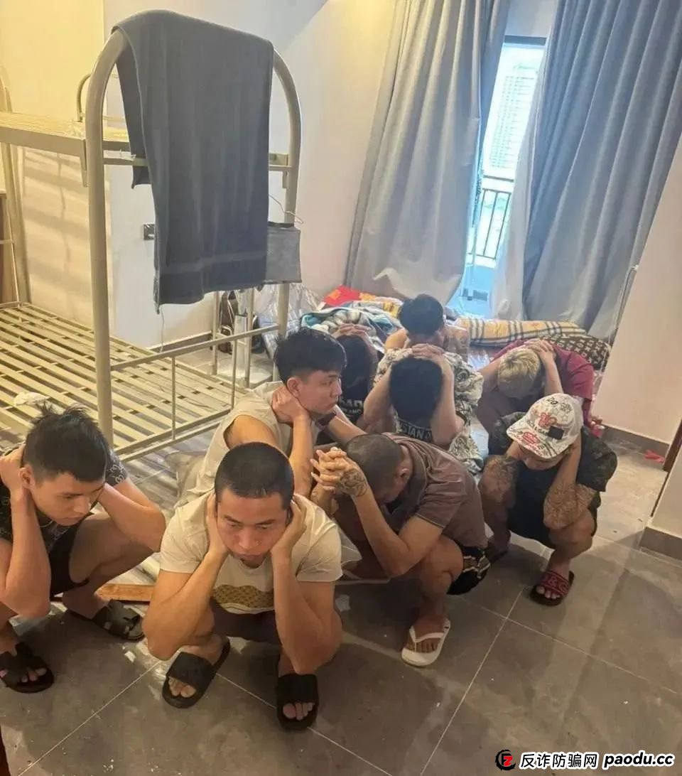 场面震撼！柬埔寨电诈园区上演集体大逃亡！(15)